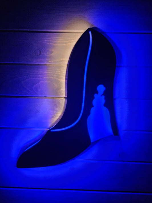 Glass Slipper - 16" x 18"